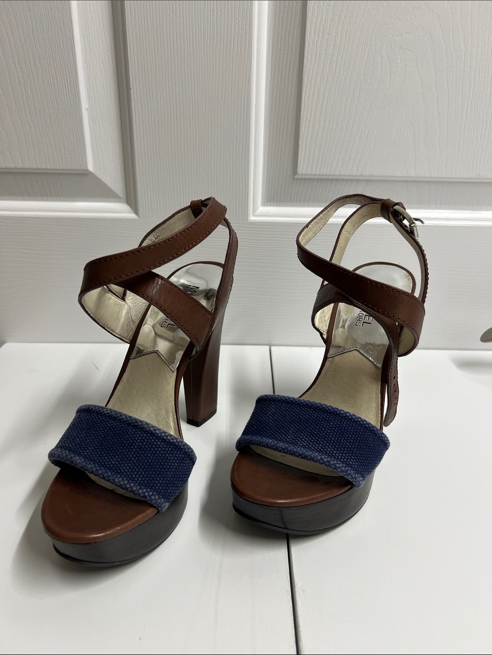 Michael Kors women’s Platforms Chunky Heels 5” new no box - Picture 2 of 8